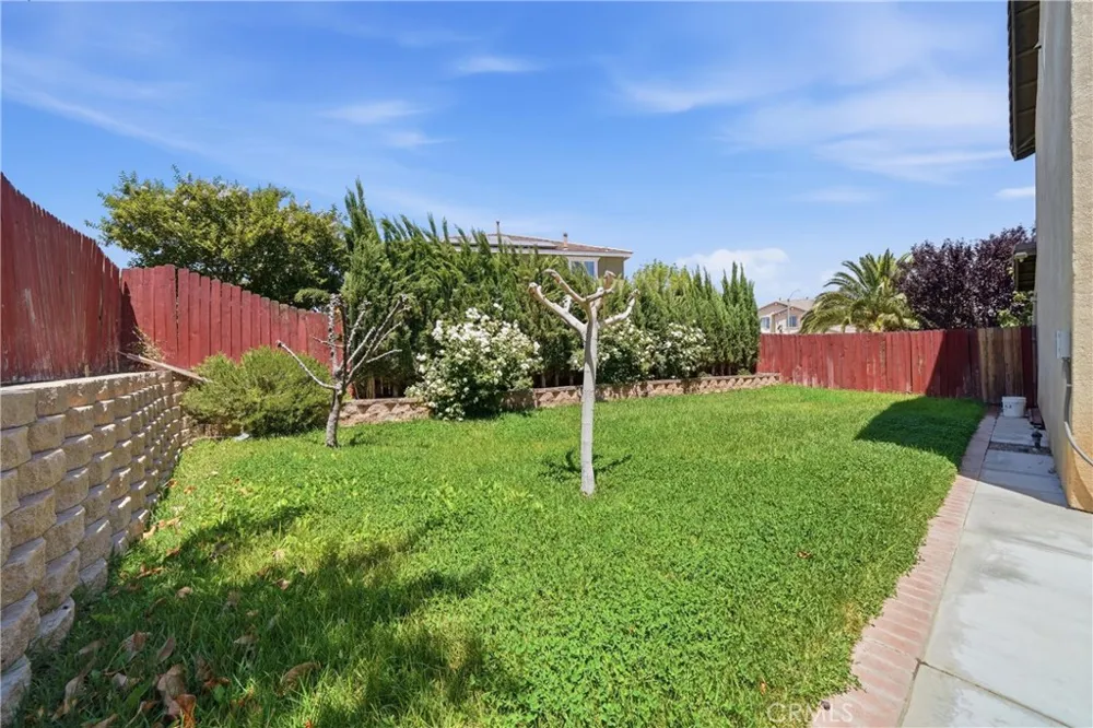 13825 Hawk Court Victorville, CA 92394