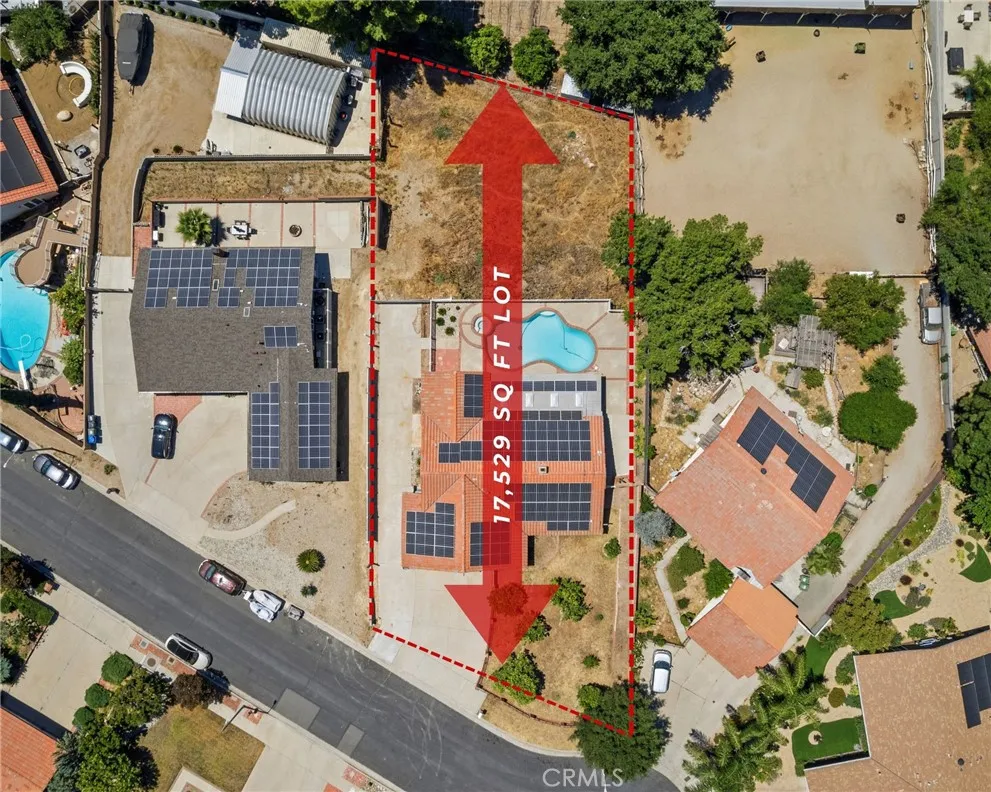 15559 Sorbonne Sylmar, CA 91342