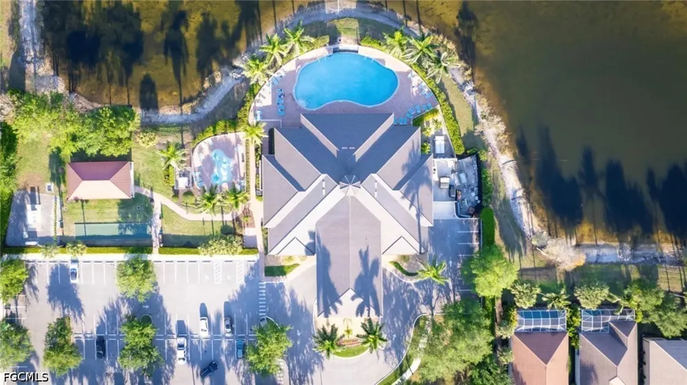 Fall Creek Court Naples, FL 34114