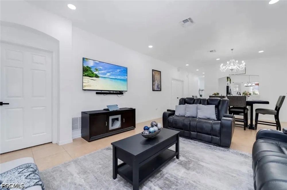 Fall Creek Court Naples, FL 34114