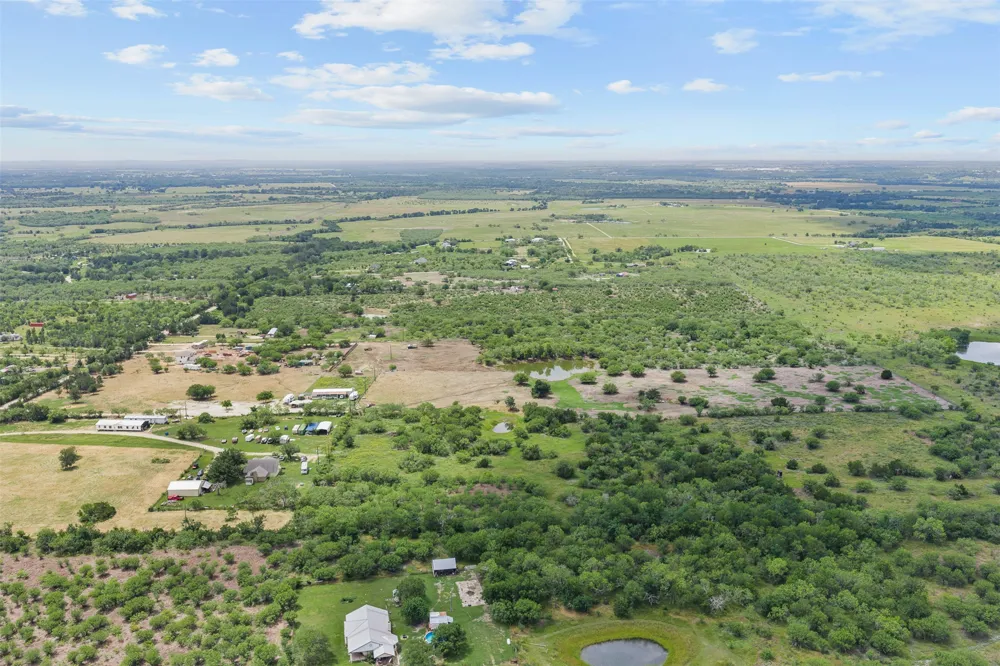3315 Dry Creek Road Lockhart, TX 78644