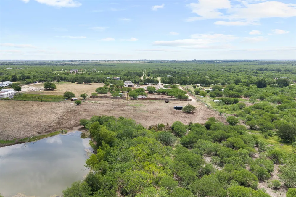 3315 Dry Creek Road Lockhart, TX 78644