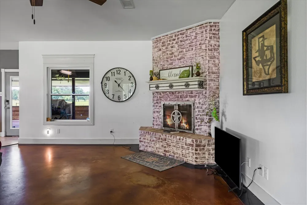 132 Private Road 7105 Edgewood, TX 75117