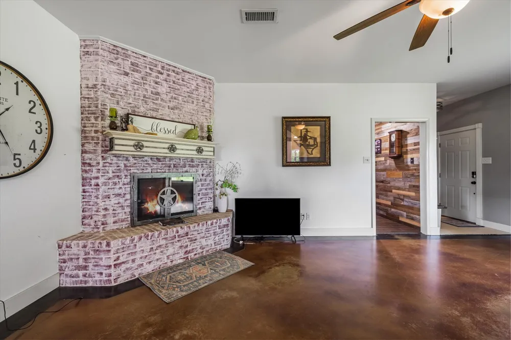 132 Private Road 7105 Edgewood, TX 75117