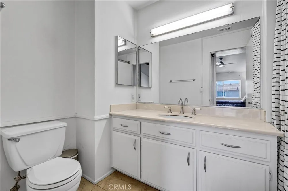 88 Greenmoor Irvine, CA 92614