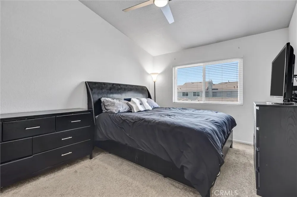 88 Greenmoor Irvine, CA 92614