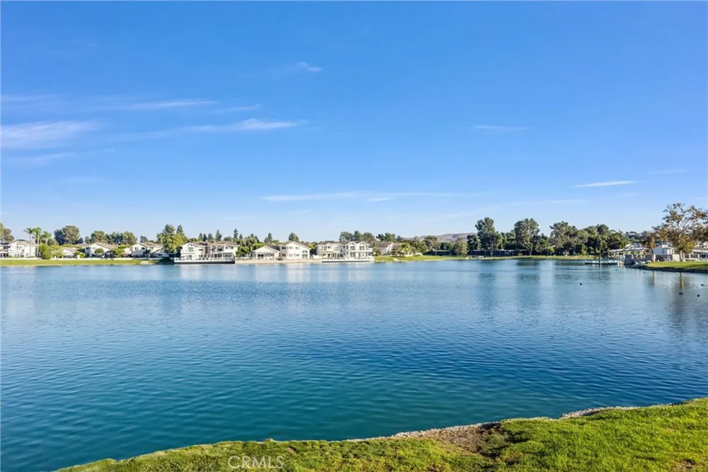 88 Greenmoor Irvine, CA 92614