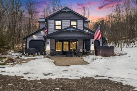 8851 E 8 Mile Road