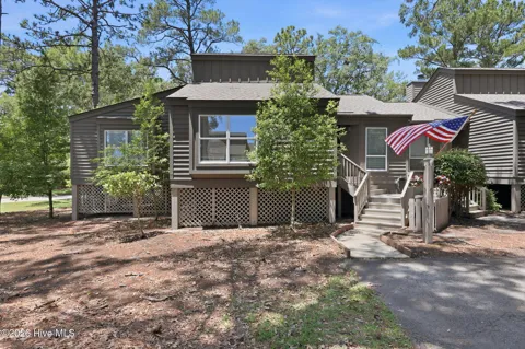 7601 Windward Drive