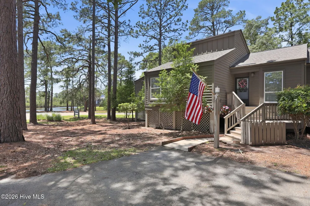 7601 Windward Drive New Bern, NC 28560