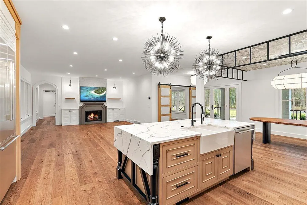 317 Lakeshore Avenue Park Township, MI 49424