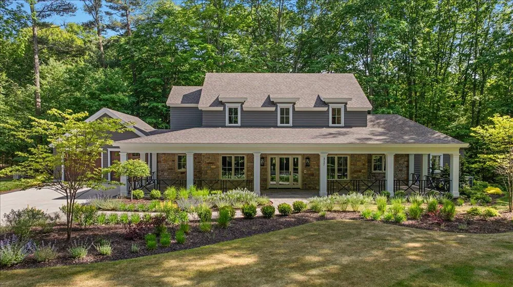 317 Lakeshore Avenue Park Township, MI 49424