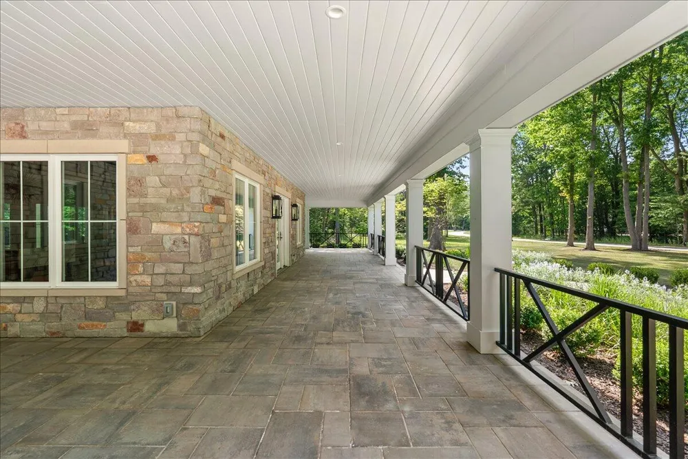 317 Lakeshore Avenue Park Township, MI 49424