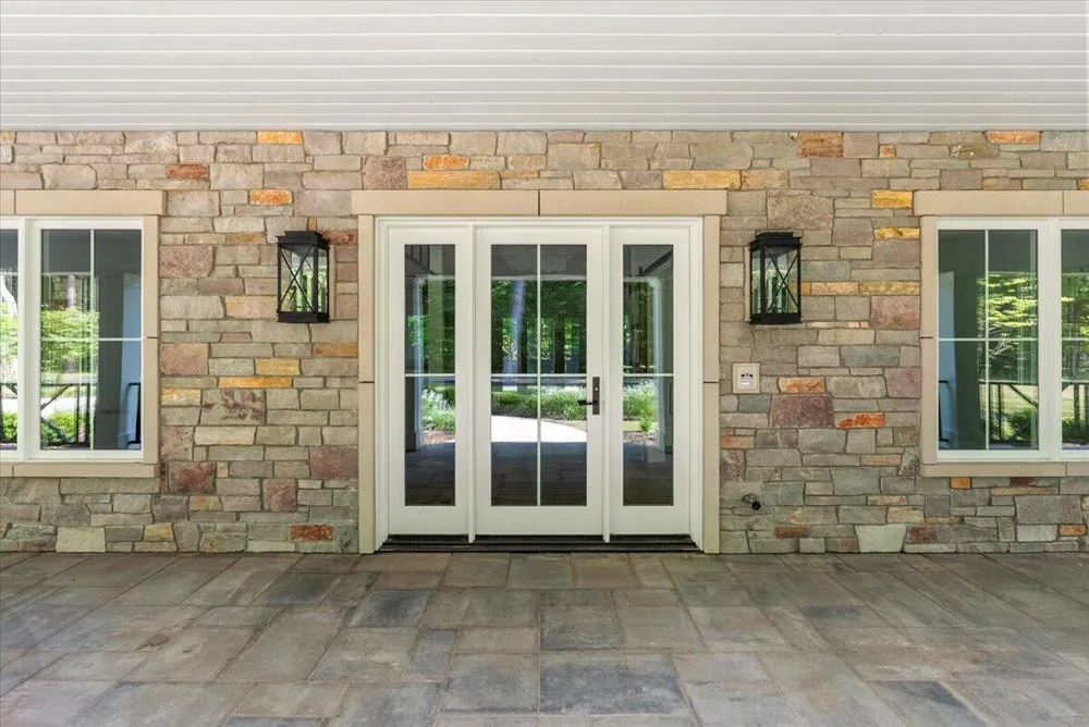 317 Lakeshore Avenue Park Township, MI 49424