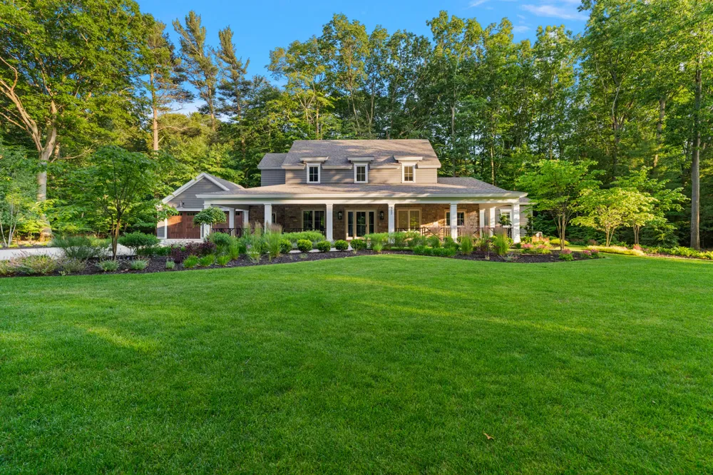 317 Lakeshore Avenue Park Township, MI 49424