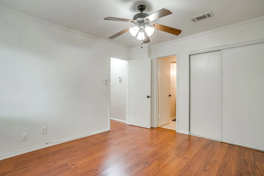 5714 Cedar Creek Drive Benbrook, TX 76109