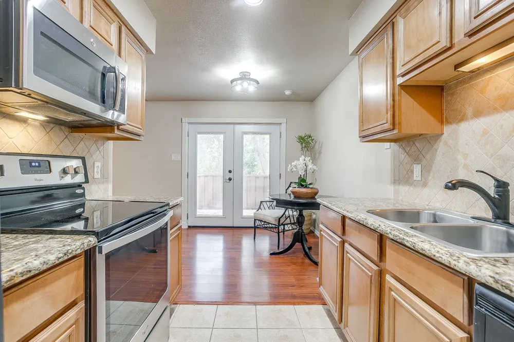 5714 Cedar Creek Drive Benbrook, TX 76109