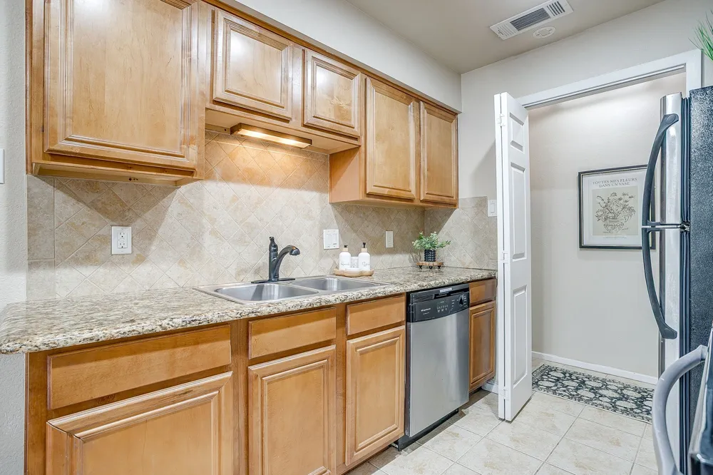 5714 Cedar Creek Drive Benbrook, TX 76109