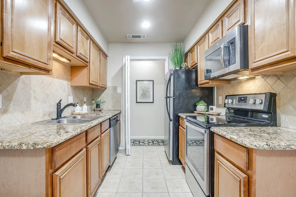 5714 Cedar Creek Drive Benbrook, TX 76109