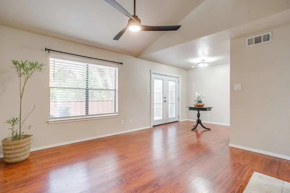 5714 Cedar Creek Drive Benbrook, TX 76109