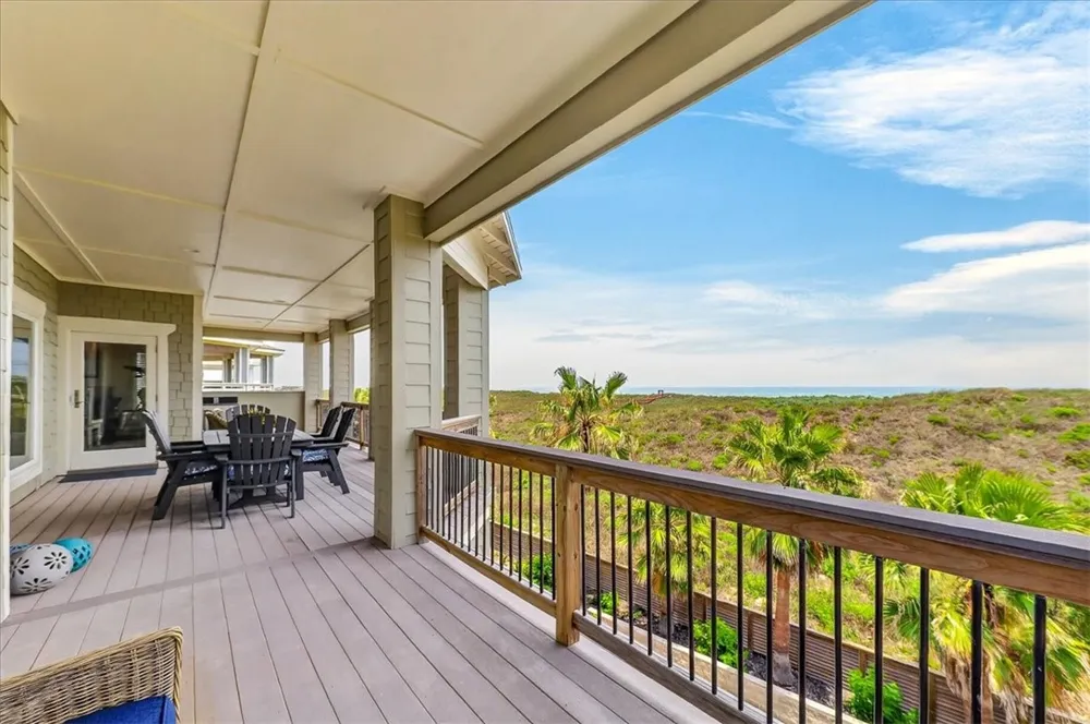 822 Oceanside Port Aransas, TX 78373