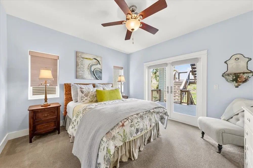 822 Oceanside Port Aransas, TX 78373