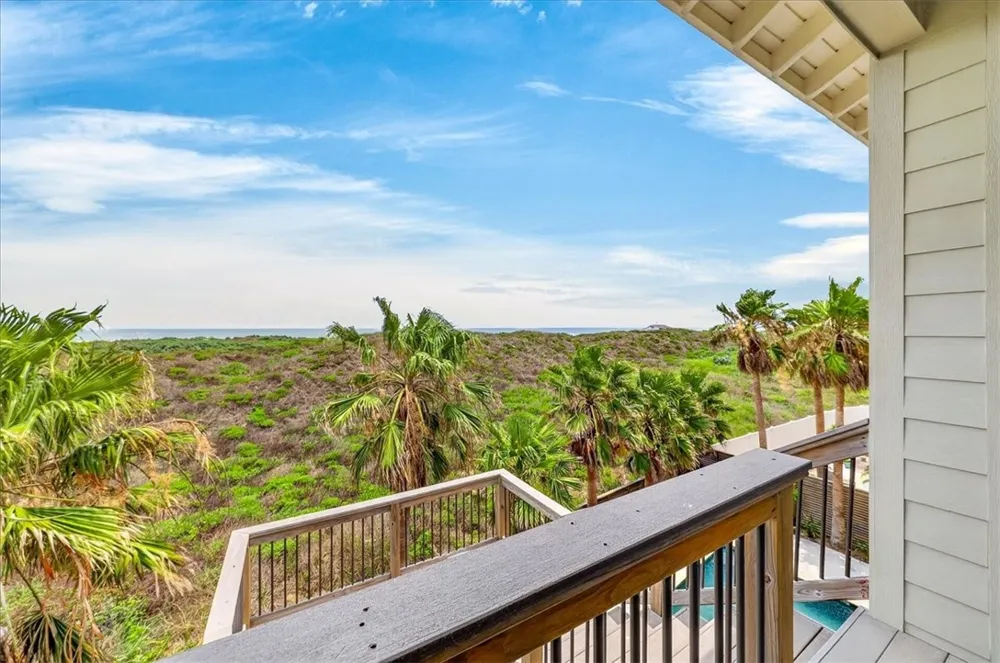 822 Oceanside Port Aransas, TX 78373