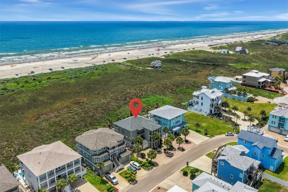 822 Oceanside Port Aransas, TX 78373