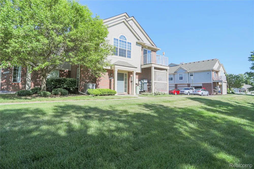 1859 Flagstone Circle Rochester City, MI 48307