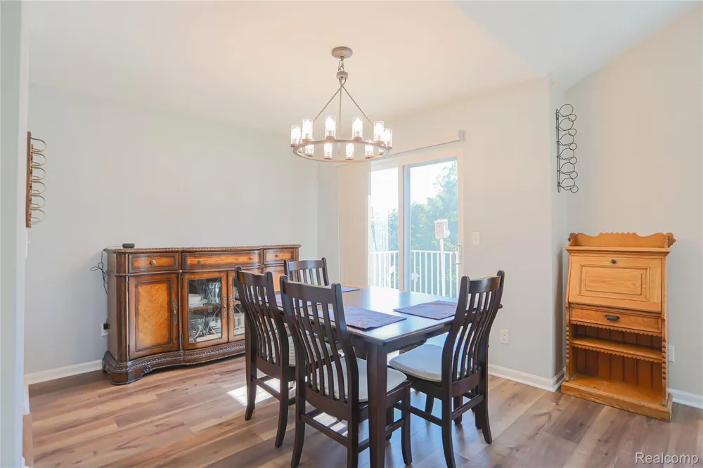 1859 Flagstone Circle Rochester City, MI 48307