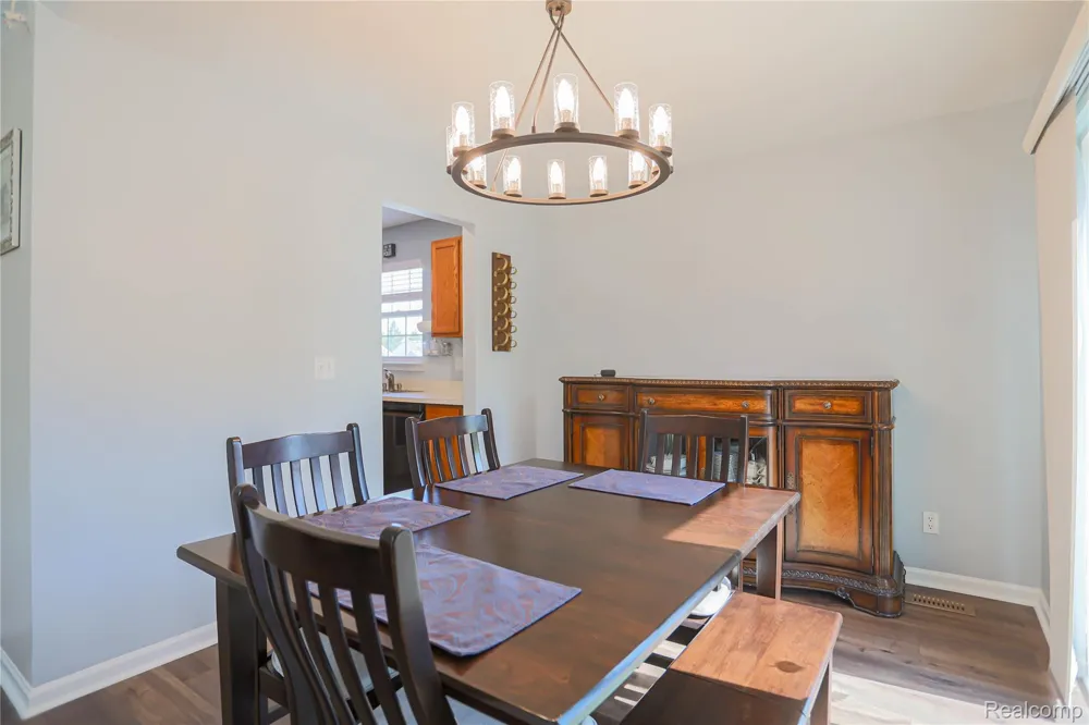 1859 Flagstone Circle Rochester City, MI 48307