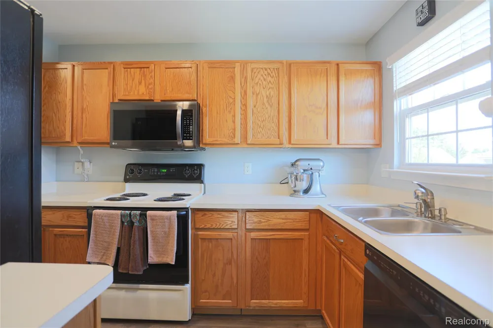 1859 Flagstone Circle Rochester City, MI 48307