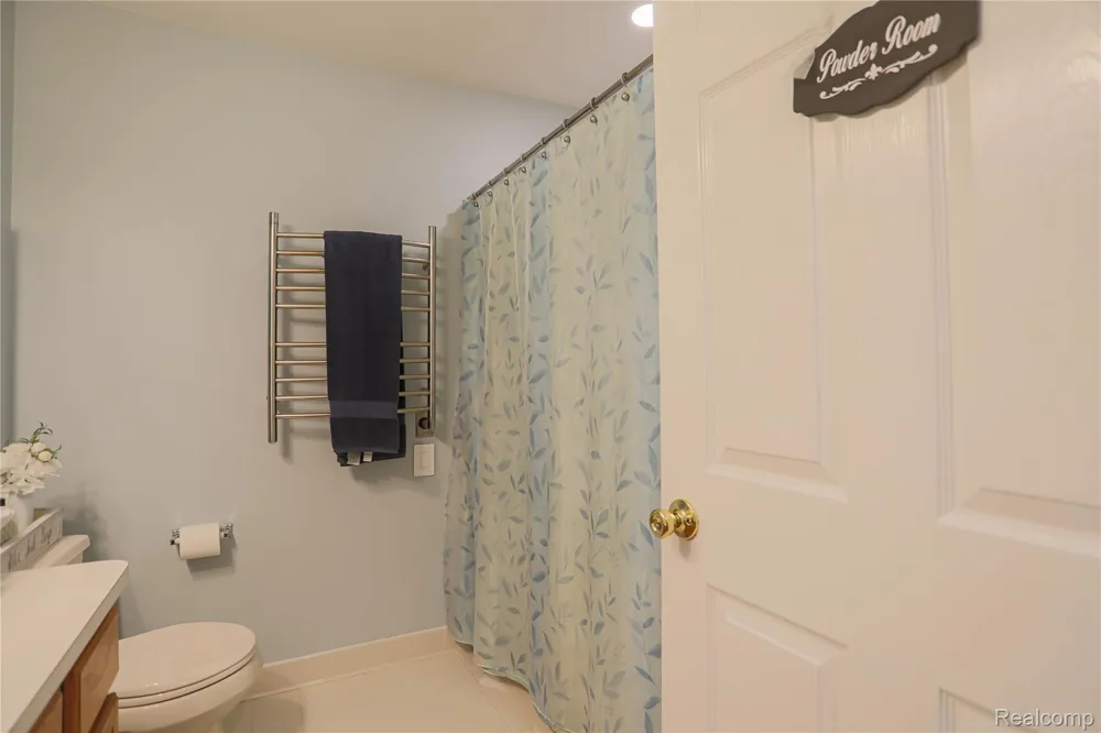 1859 Flagstone Circle Rochester City, MI 48307