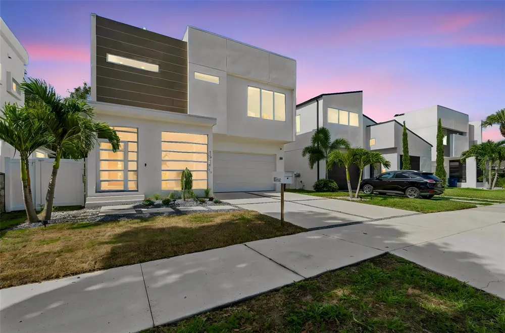 1314 1/2 W. LEMON STREET Tampa, FL 33606