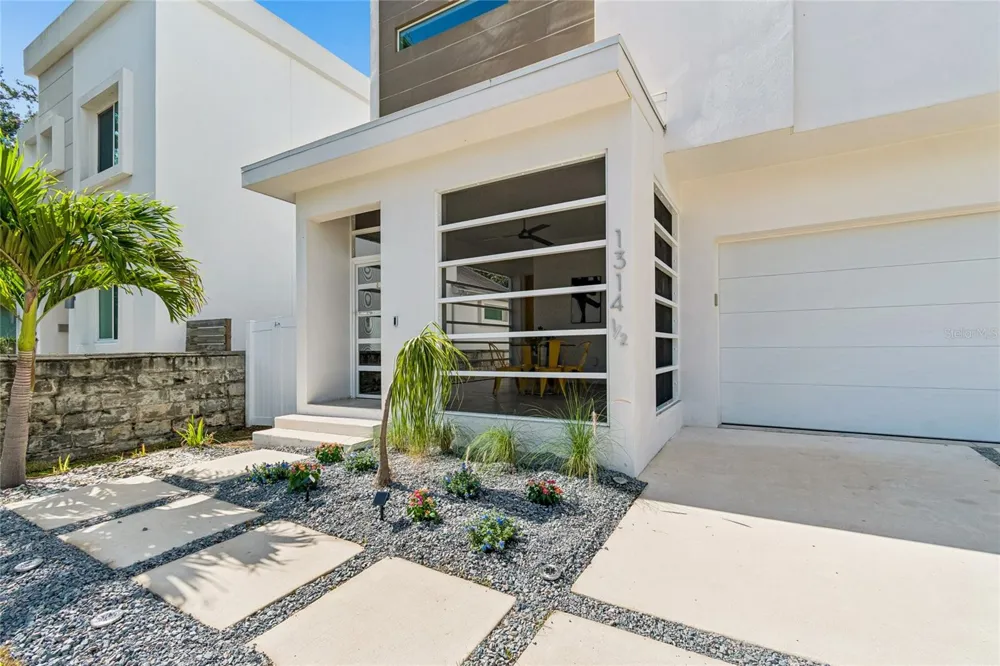 1314 1/2 W. LEMON STREET Tampa, FL 33606