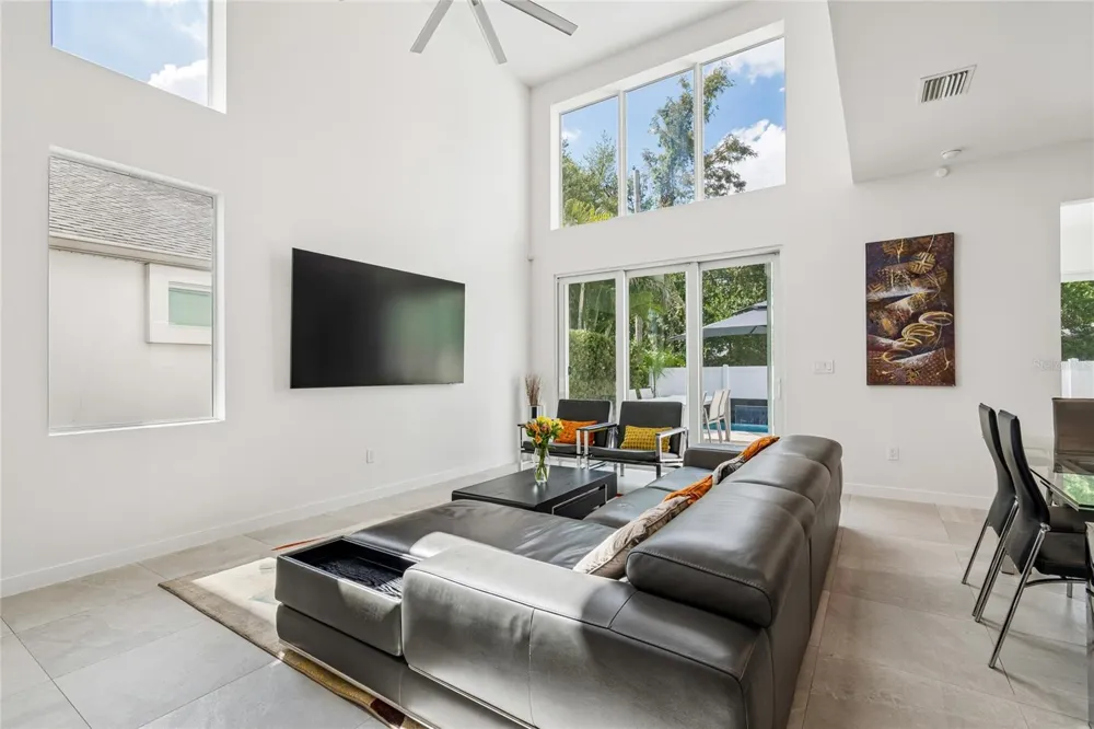 1314 1/2 W. LEMON STREET Tampa, FL 33606