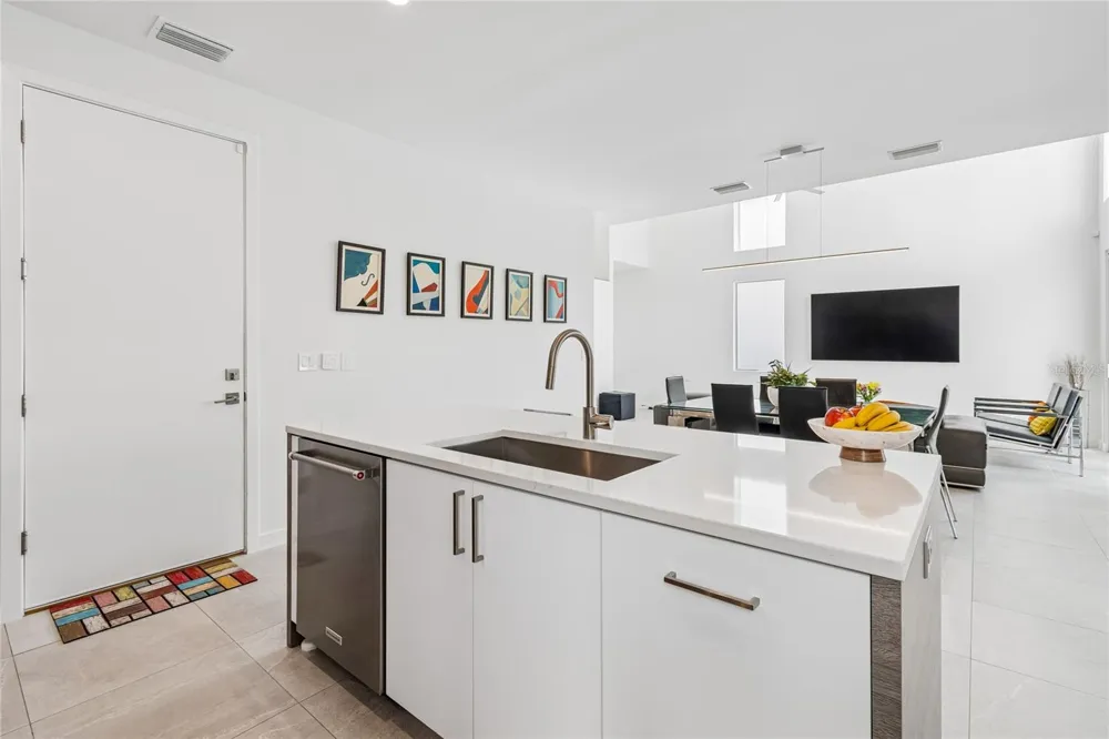 1314 1/2 W. LEMON STREET Tampa, FL 33606