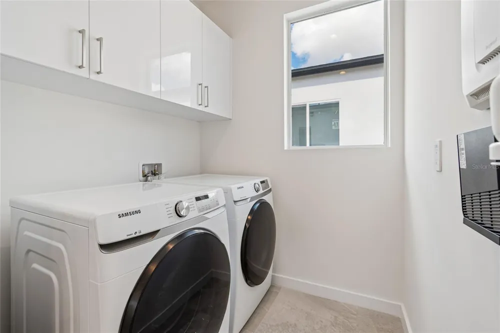 1314 1/2 W. LEMON STREET Tampa, FL 33606