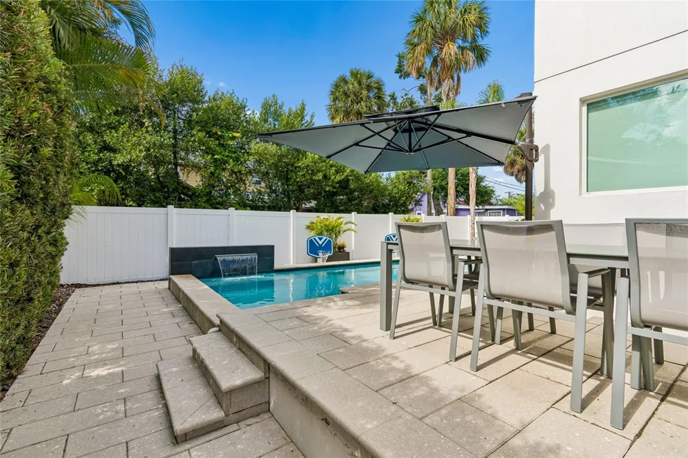1314 1/2 W. LEMON STREET Tampa, FL 33606