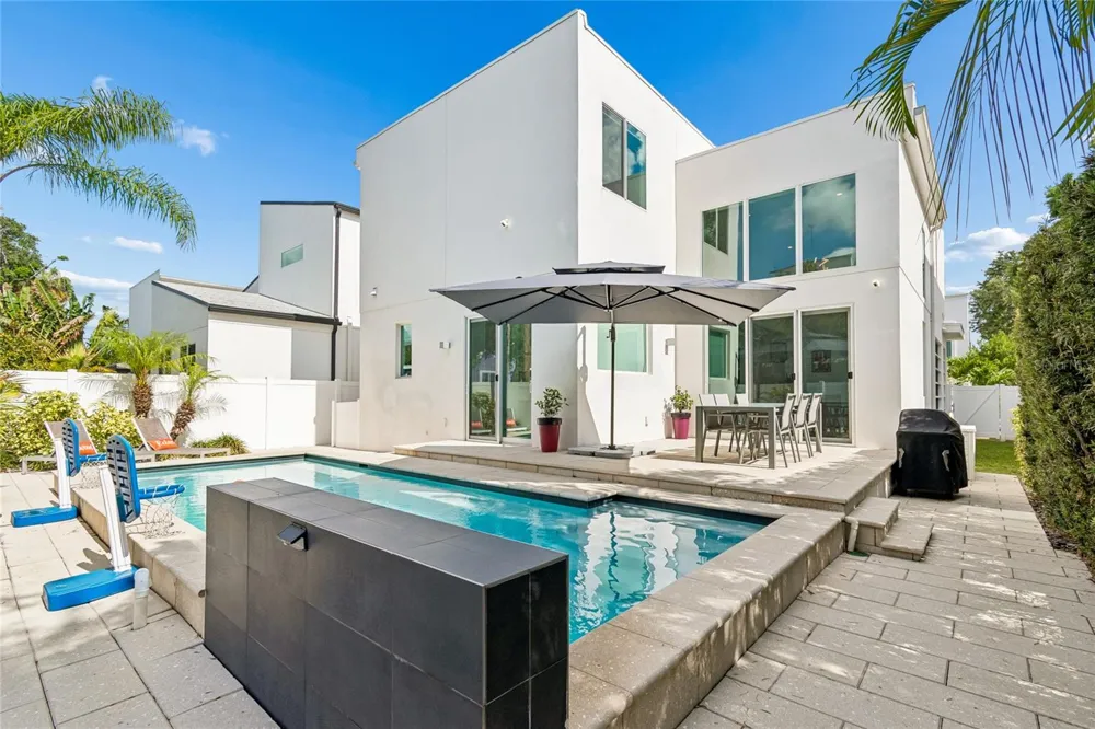 1314 1/2 W. LEMON STREET Tampa, FL 33606