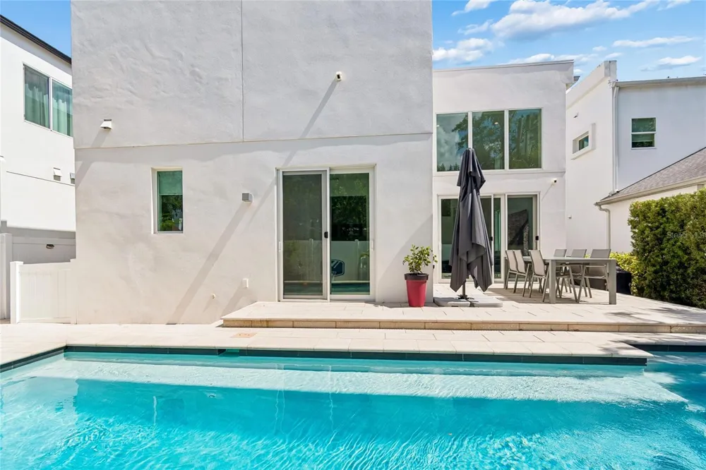 1314 1/2 W. LEMON STREET Tampa, FL 33606