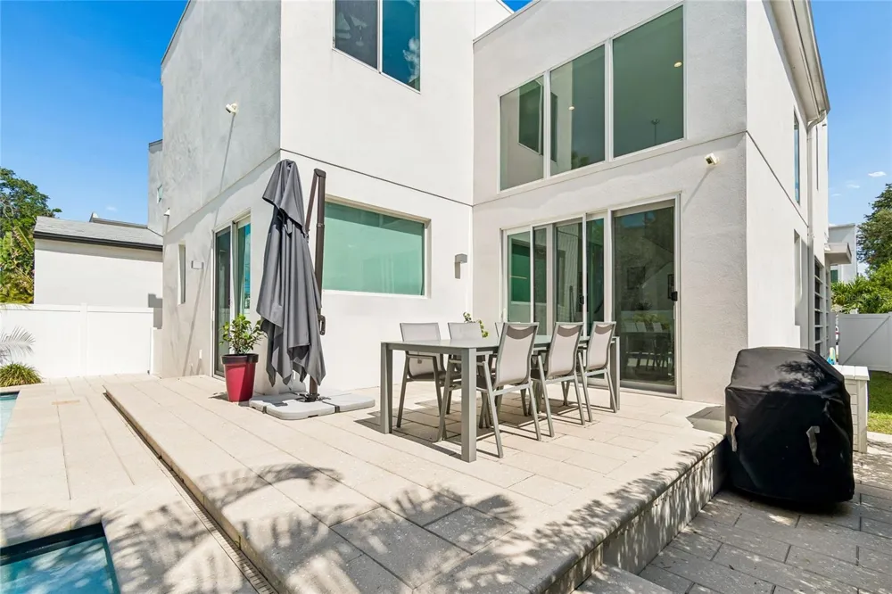 1314 1/2 W. LEMON STREET Tampa, FL 33606