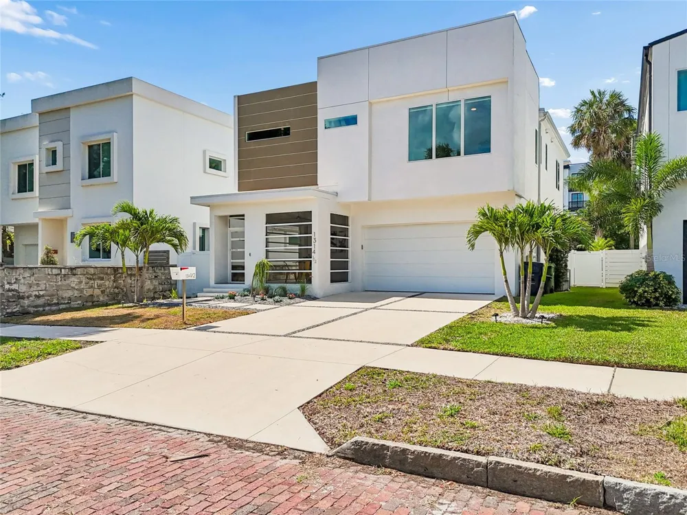1314 1/2 W. LEMON STREET Tampa, FL 33606