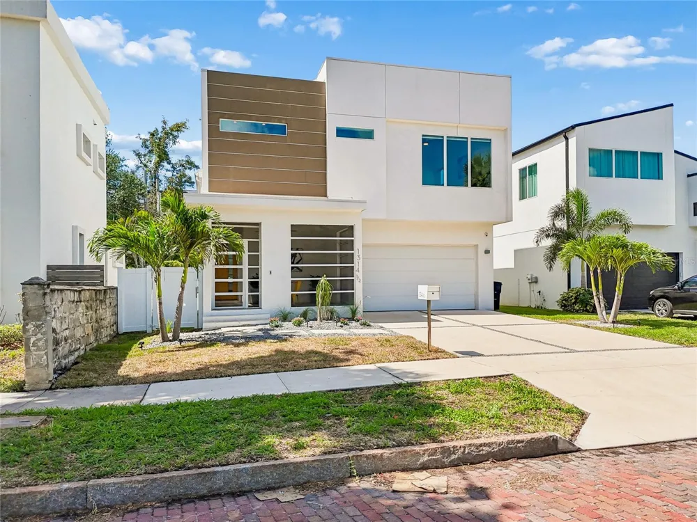 1314 1/2 W. LEMON STREET Tampa, FL 33606