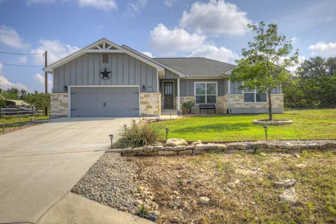 1720 Rocky Ridge Loop