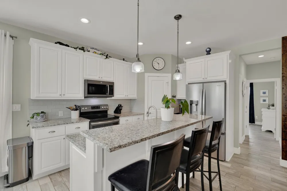 1720 Rocky Ridge Loop Canyon Lake, TX 78133
