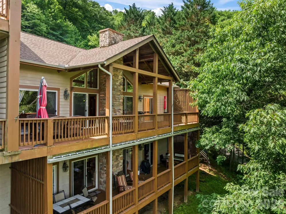 226 Sawgrass Drive Whittier, NC 28789