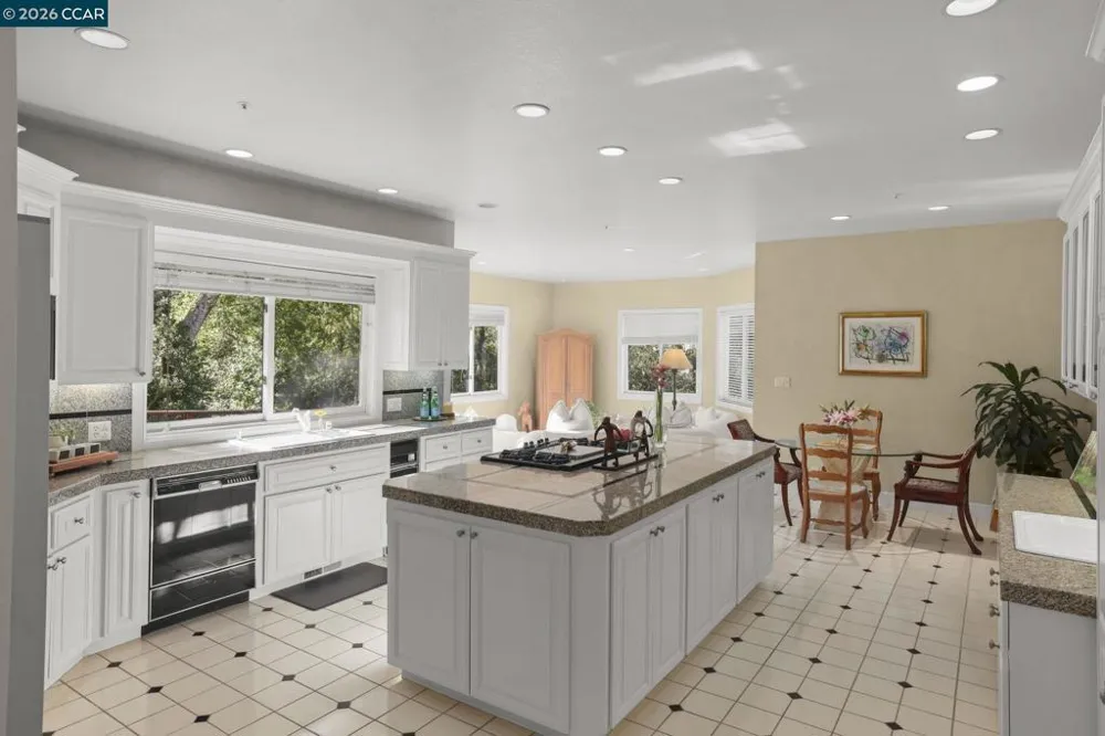4 Julianna Moraga, CA 94556
