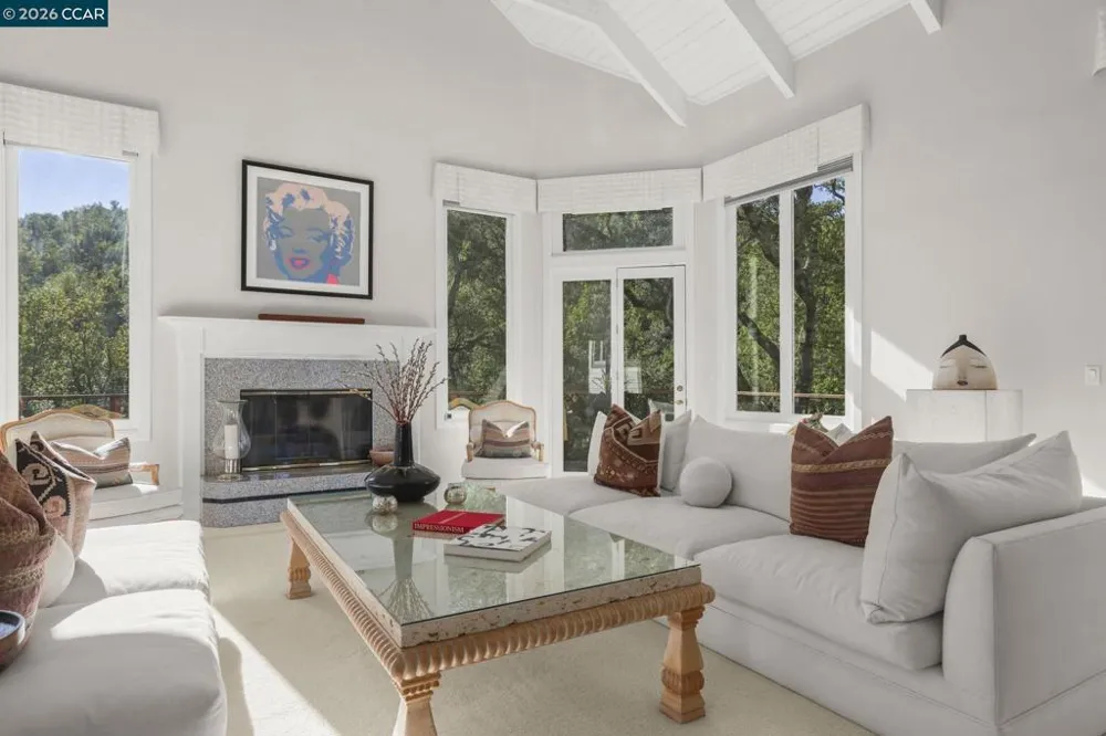 4 Julianna Moraga, CA 94556