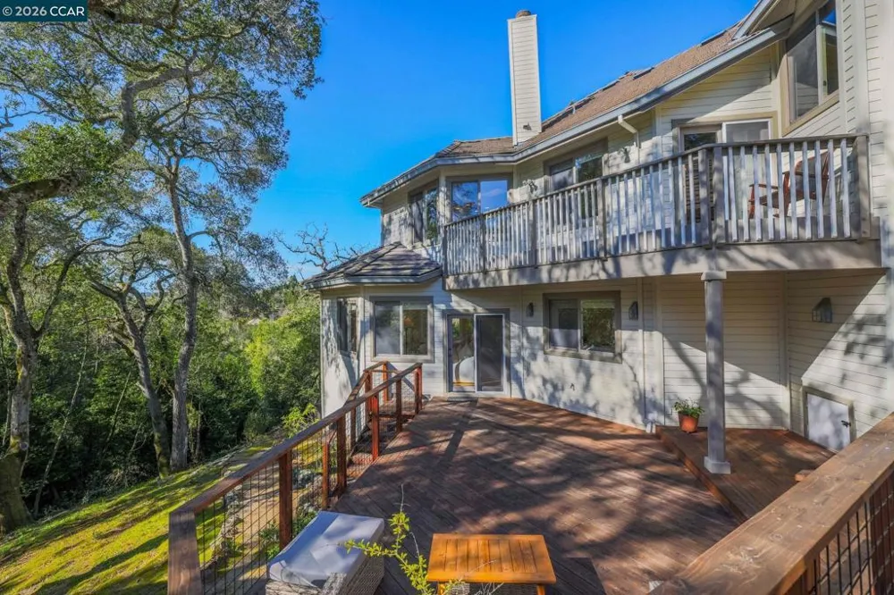 4 Julianna Moraga, CA 94556